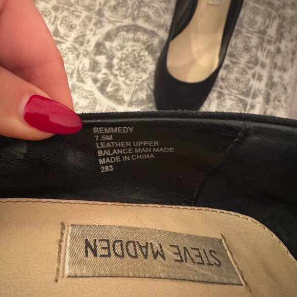 Steve Madden Remmedy Black Suede Pumps - Picture 6 of 12